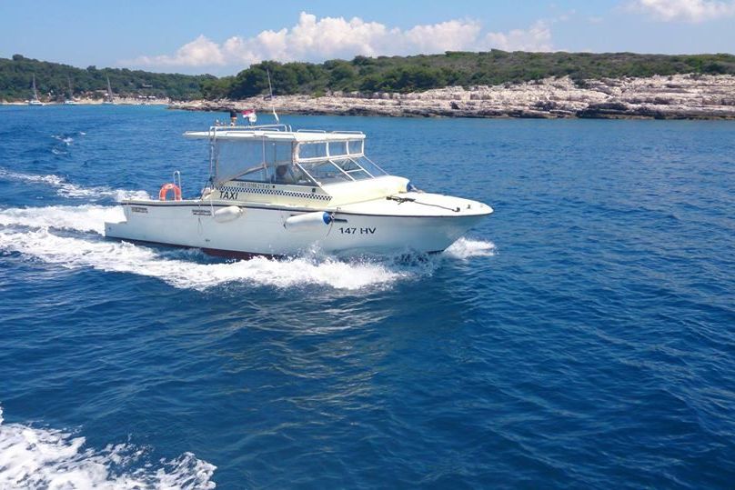 Taxiboat transfer Splitski aerodrom Grad Hvar